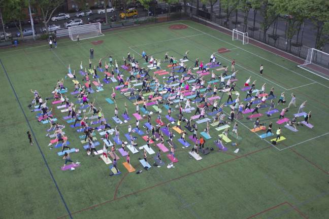 Asphalt Green hosts biggest-ever outdoor yoga class Sports